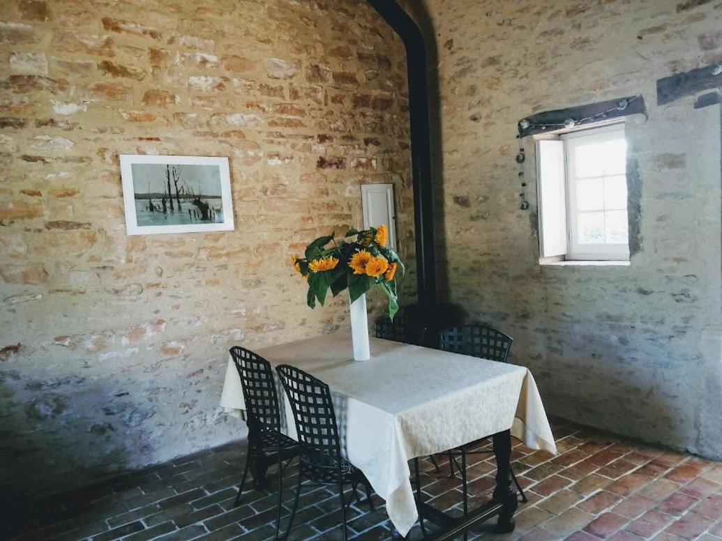 Une Maison De Campagne En Bourgogne Du Sud Tournus Luaran gambar